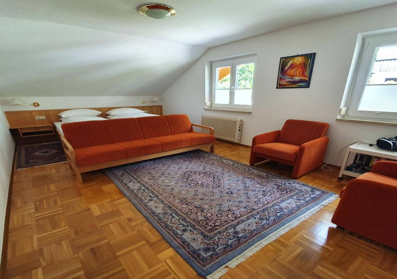 Haus Kraller-Urlaub Mit Seeblick Millstatt Luaran gambar