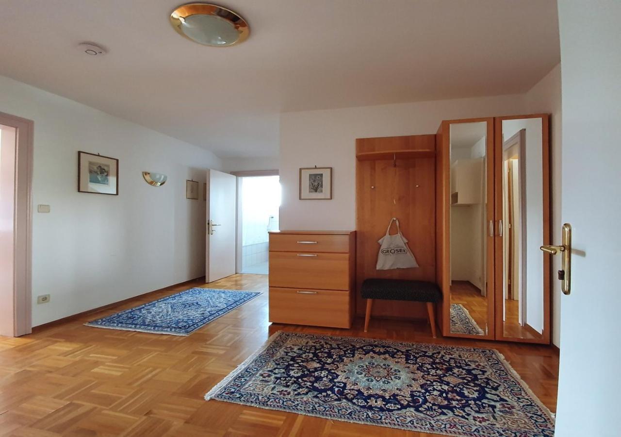 Haus Kraller-Urlaub Mit Seeblick Apartment Millstatt Luaran gambar