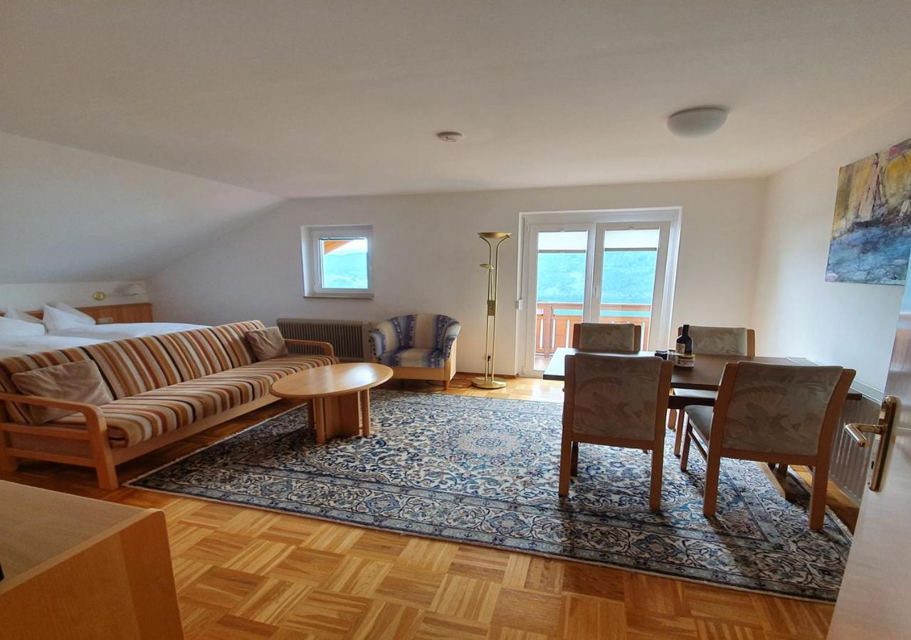 Haus Kraller-Urlaub Mit Seeblick Apartment Millstatt Luaran gambar