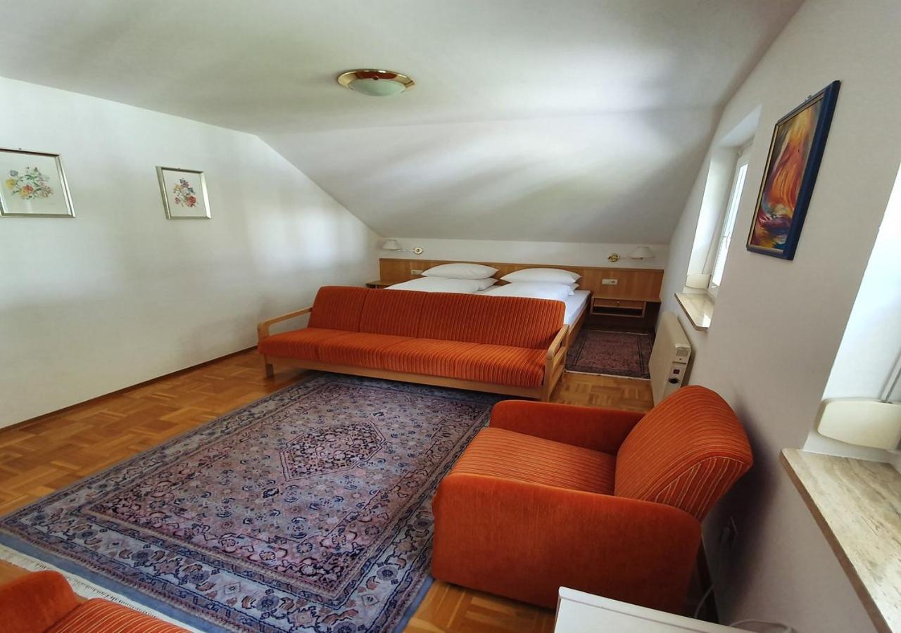 Haus Kraller-Urlaub Mit Seeblick Millstatt Luaran gambar
