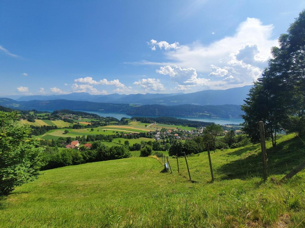 Haus Kraller-Urlaub Mit Seeblick Millstatt Luaran gambar